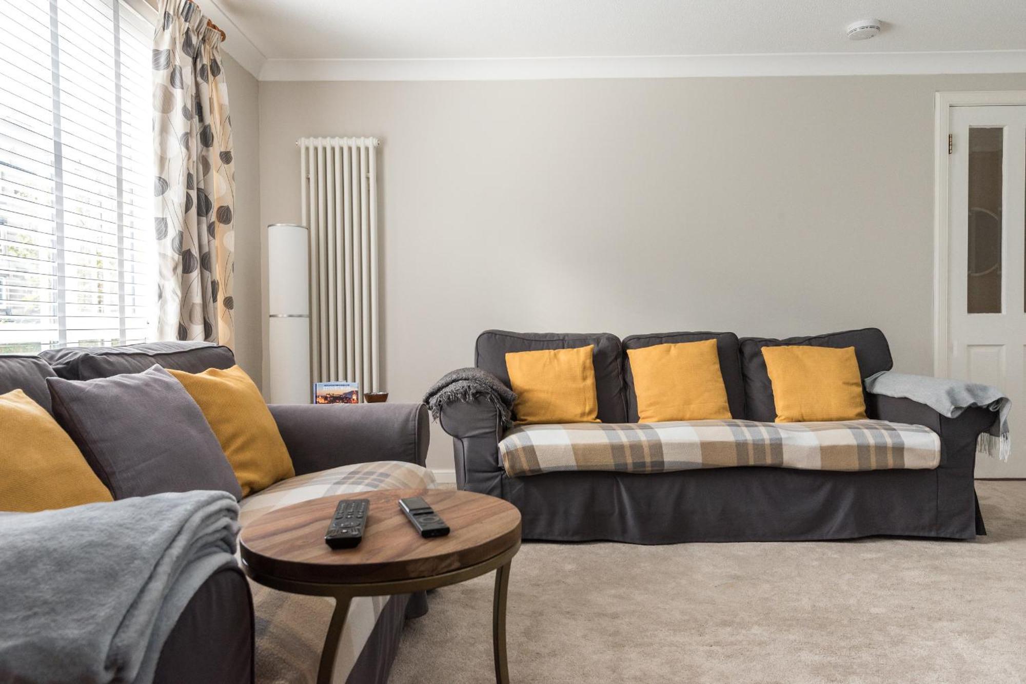 Cosy Roseburn Apartment, Edinburgh - 2 Bedrooms, Free Parking Exterior photo